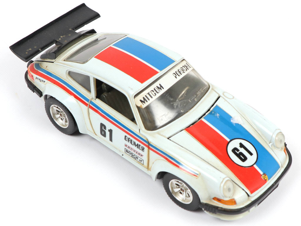 Lot 115 - DIVERS (14)