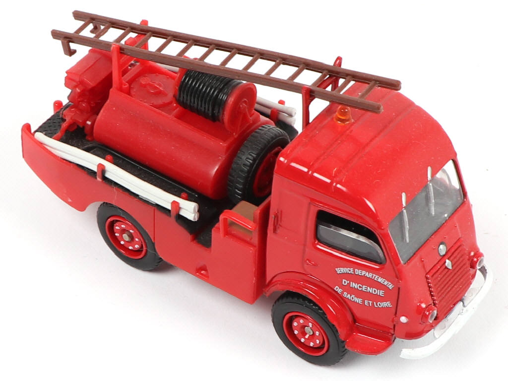 Lot 138 - DIVERS (17)