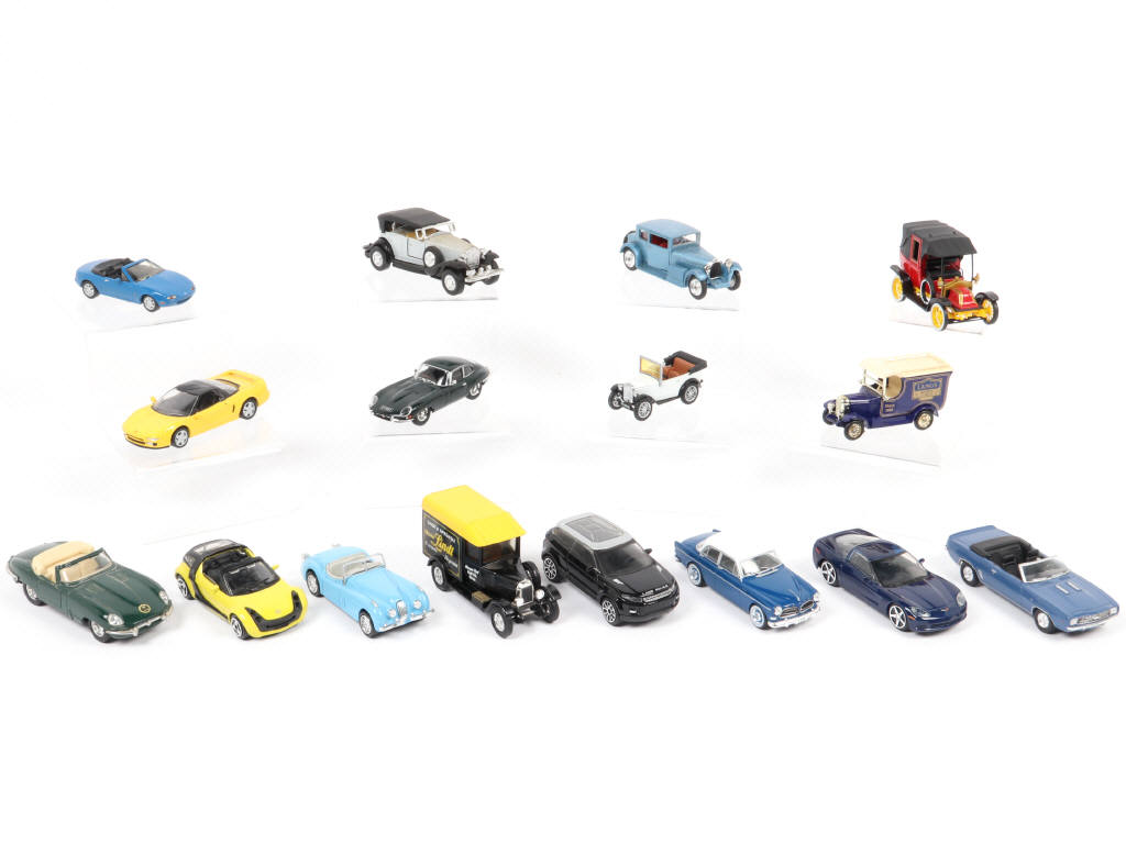 Lot 123 - DIVERS (16)