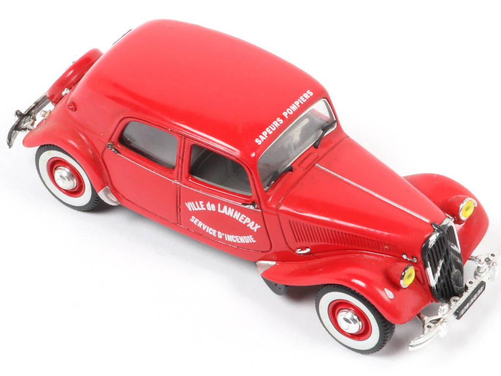 Lot 129 - DIVERS (16)