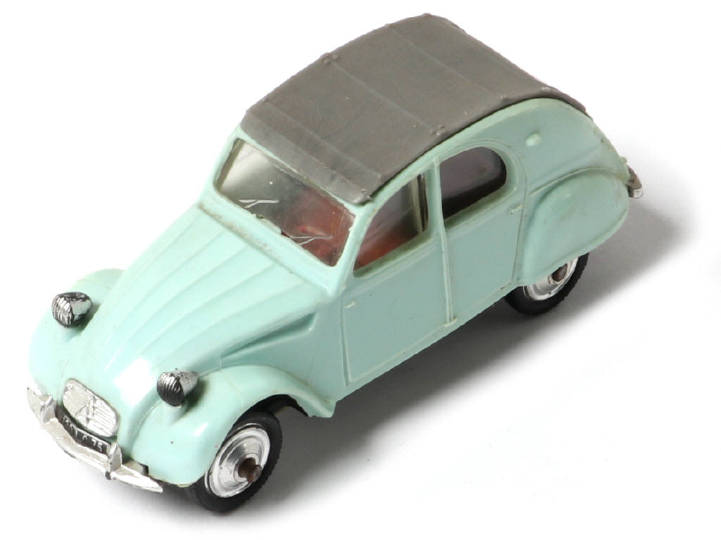 Lot 120 - DIVERS (5)