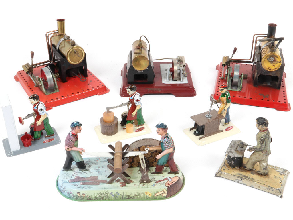 Lot 9 - DIVERS (8)