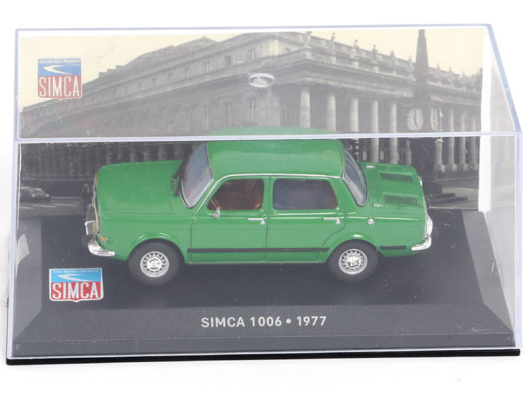 Lot 96 - DIVERS (12)