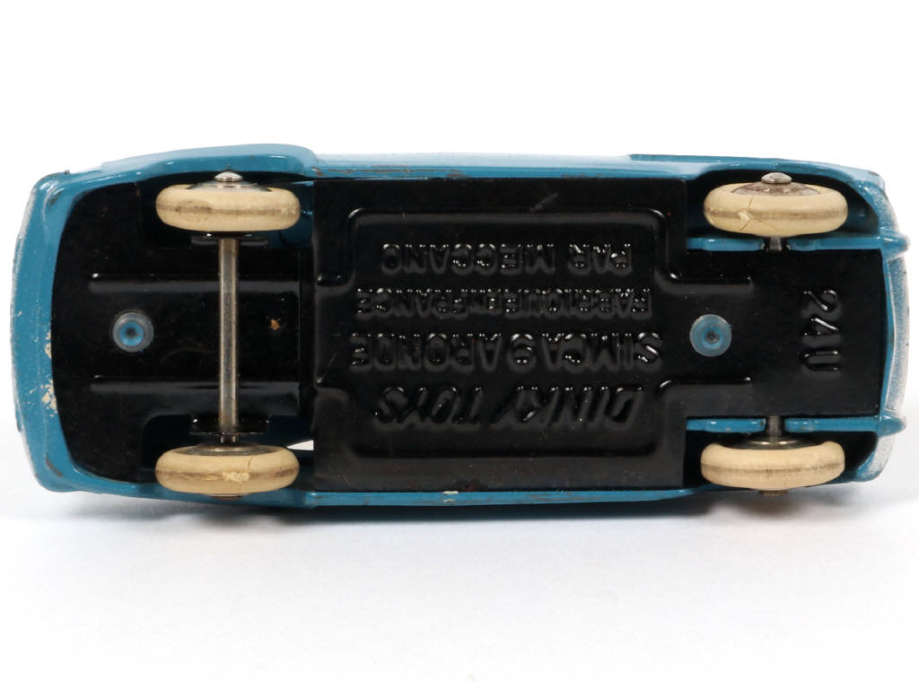 Lot 230 - DINKY TOYS (FRANCE) (1)