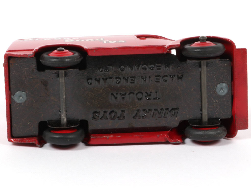Lot 164 - DINKY TOYS (GB) (1)