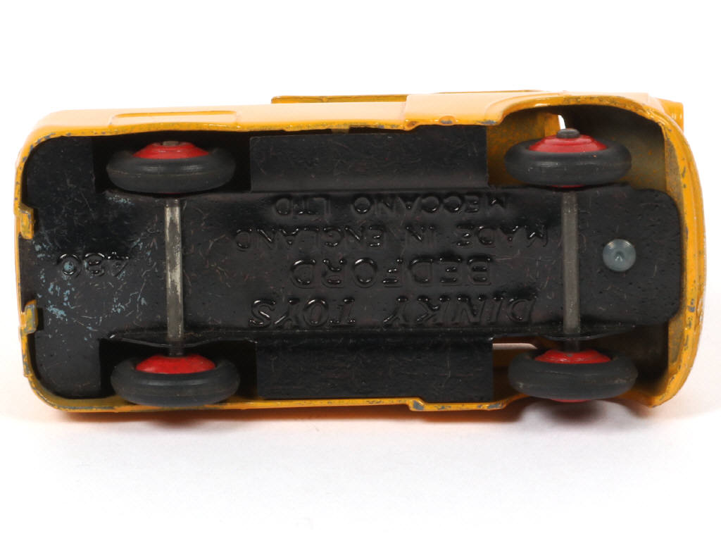 Lot 166 - DINKY TOYS (GB) (1)