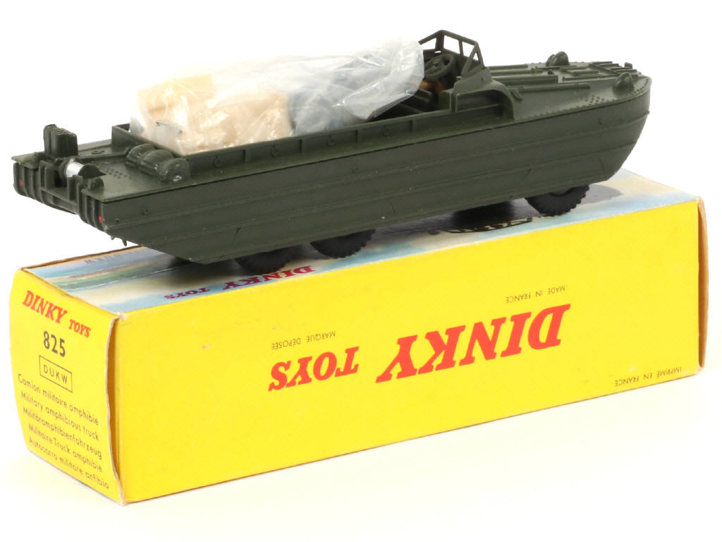 Lot 257 - DINKY TOYS (FRANCE) (1)