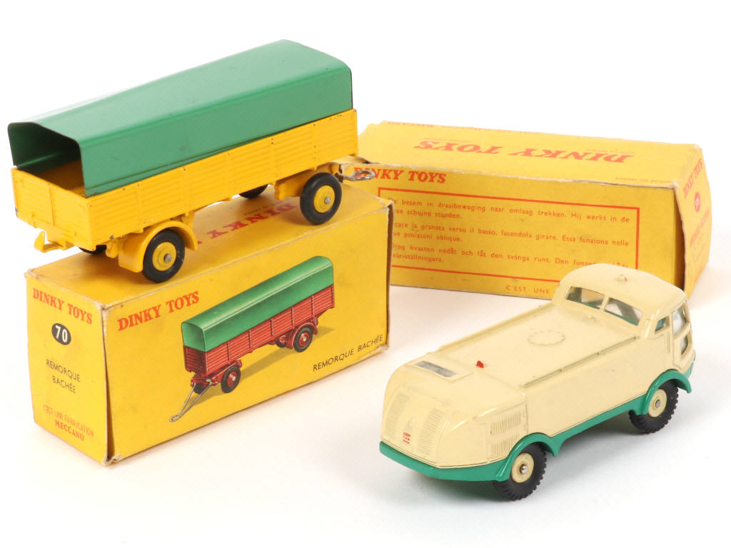 Lot 274 - DINKY TOYS (FRANCE) (2)