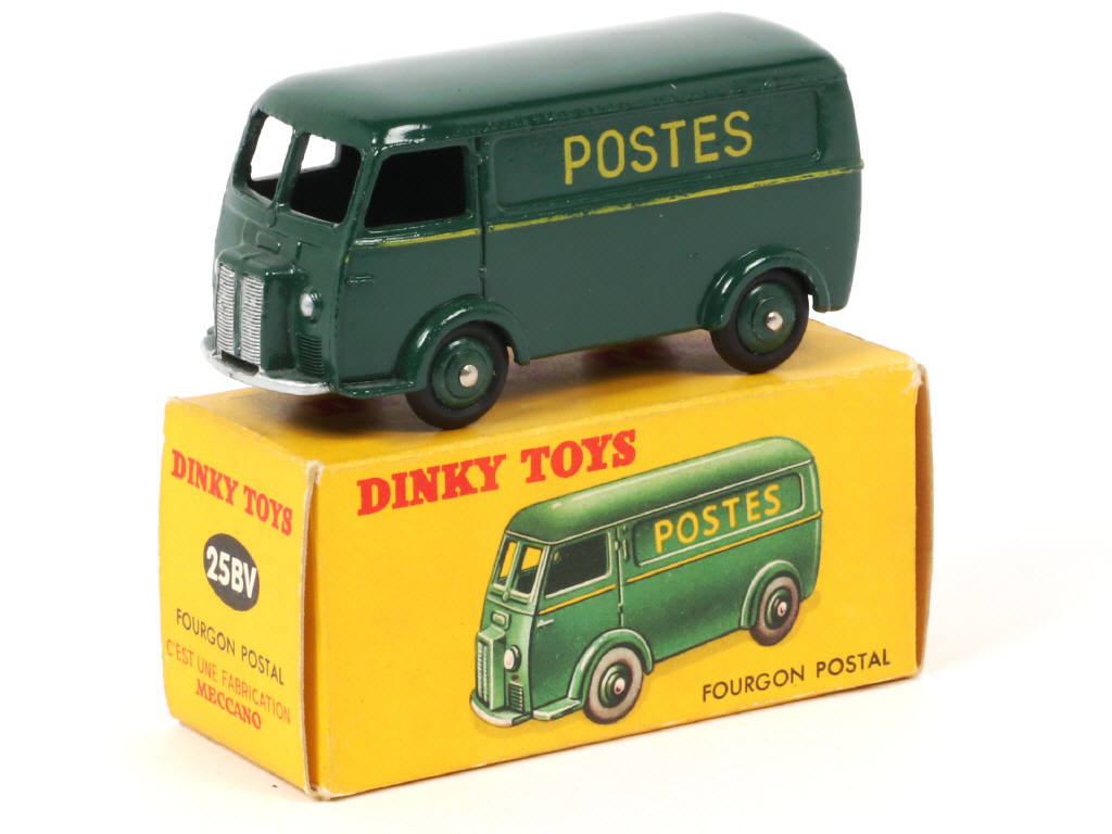Lot 244 - DINKY TOYS (FRANCE) (1)