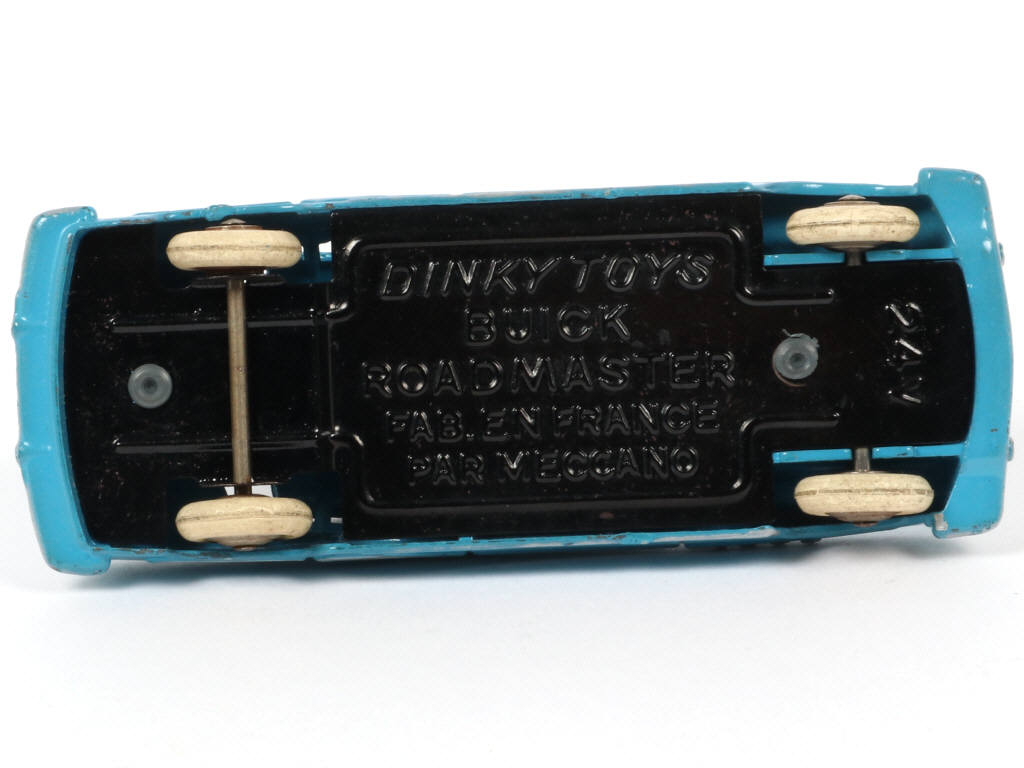 Lot 232 - DINKY TOYS (FRANCE) (1)