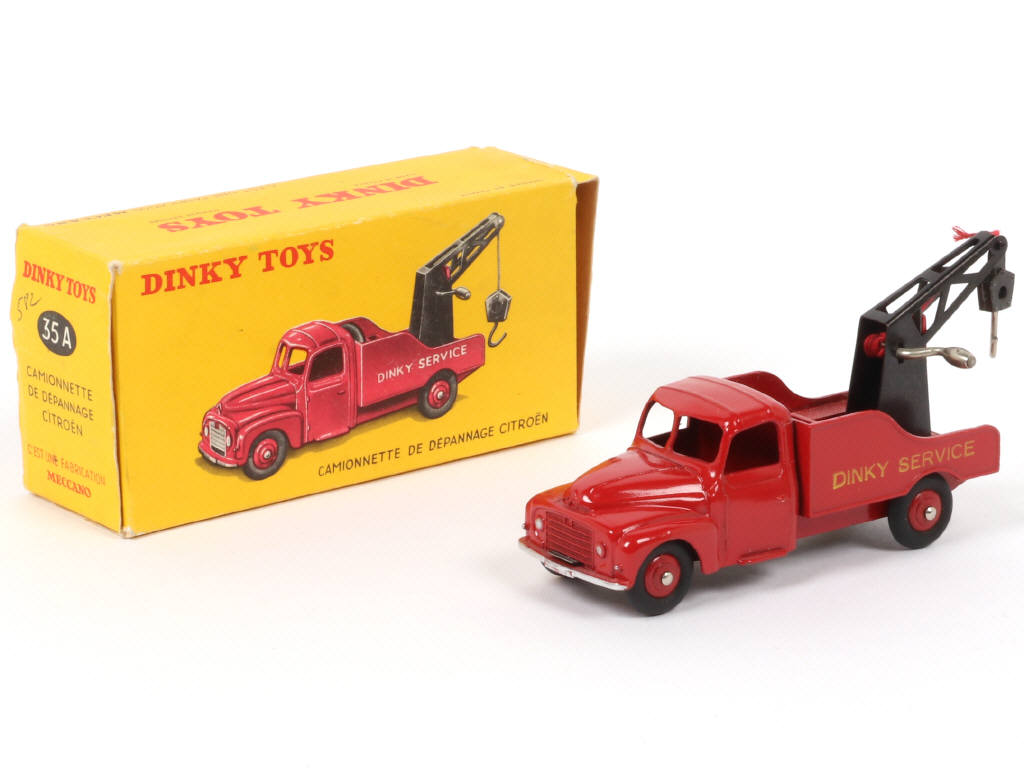 Lot 253 - DINKY TOYS (FRANCE) (1)