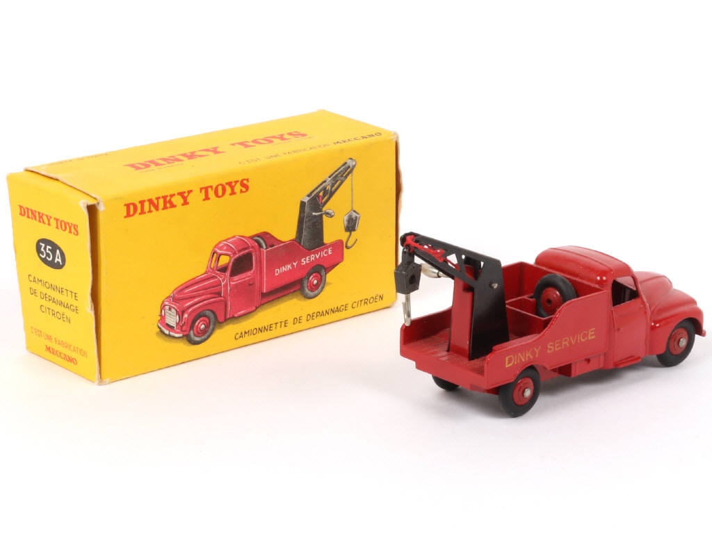 Lot 253 - DINKY TOYS (FRANCE) (1)