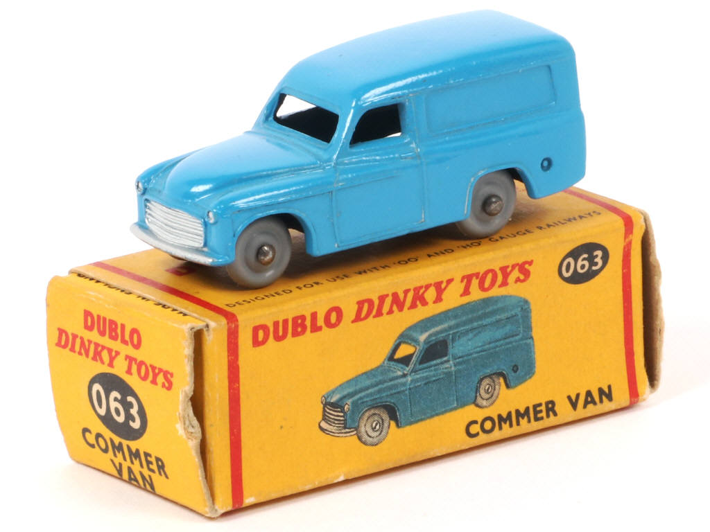 Lot 171 - DINKY TOYS (GB) (1)
