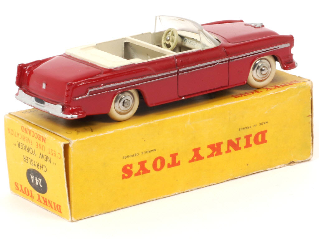Lot 222 - DINKY TOYS (FRANCE) (1)