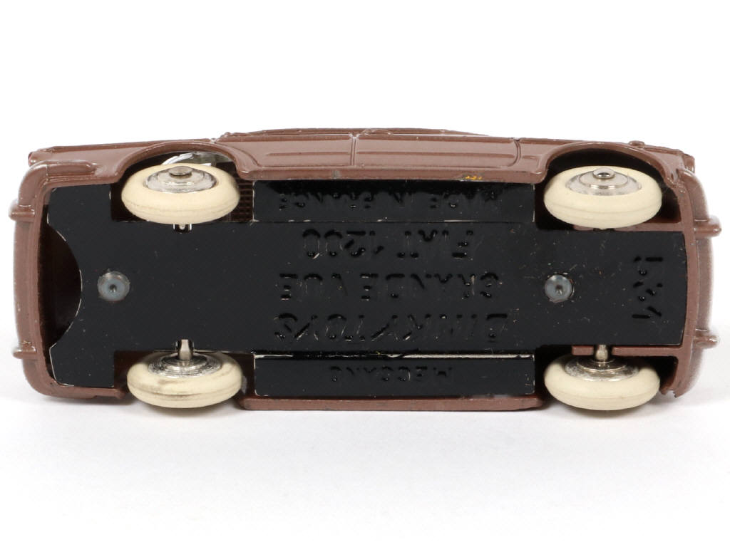 Lot 236 - DINKY TOYS (FRANCE) (1)