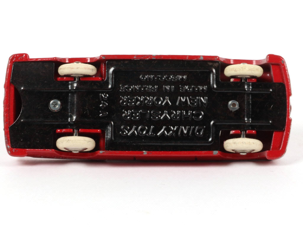 Lot 220 - DINKY TOYS (FRANCE) (1)