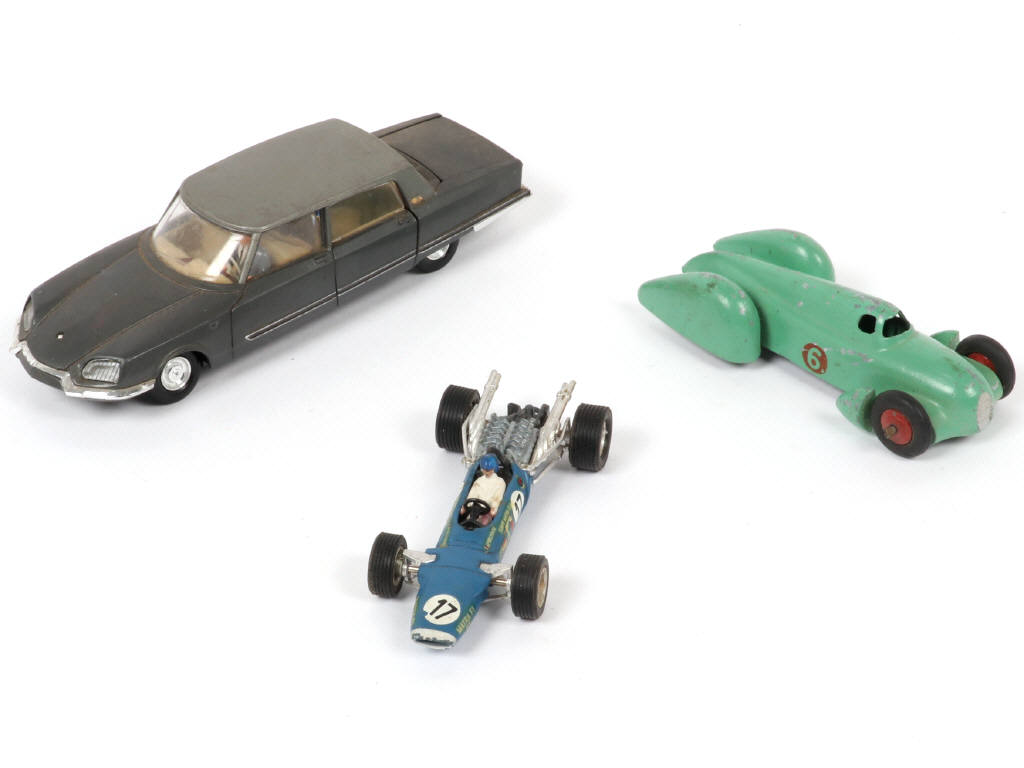 Lot 284 - DINKY TOYS (FRANCE) (3)