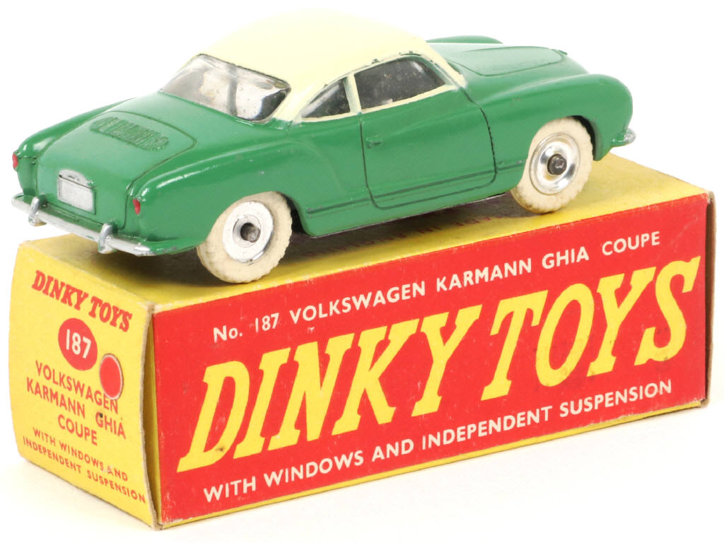 Lot 131 - DINKY TOYS (GB) (1)