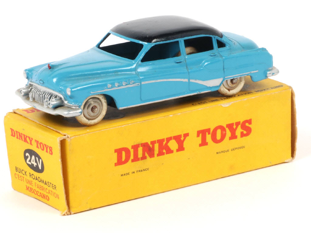 Lot 223 - DINKY TOYS (FRANCE) (1)