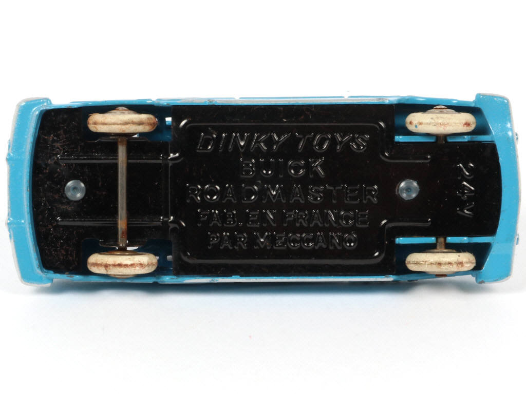 Lot 223 - DINKY TOYS (FRANCE) (1)