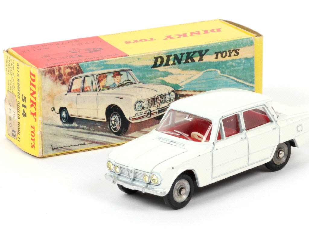Lot 262 - DINKY TOYS (FRANCE) (1)