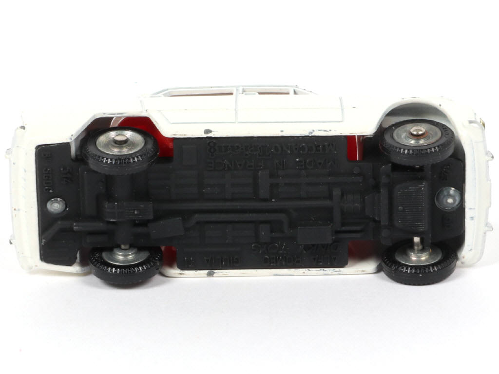 Lot 262 - DINKY TOYS (FRANCE) (1)