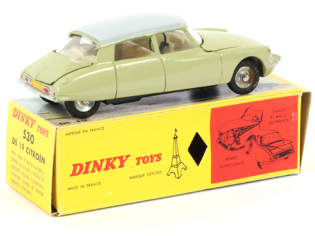 Lot 298 - DINKY TOYS (FRANCE) (1)