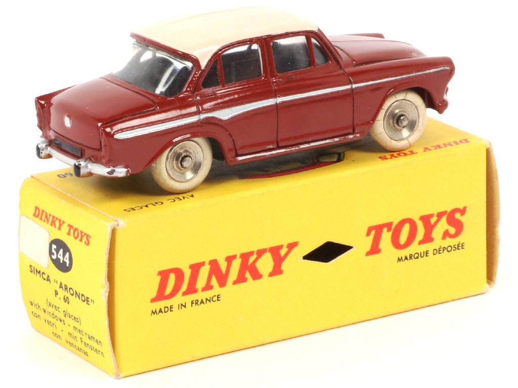 Lot 327 - DINKY TOYS (FRANCE) (1)