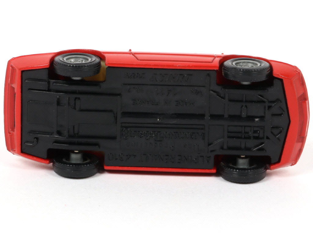 Lot 237 - DINKY TOYS (FRANCE) (1)