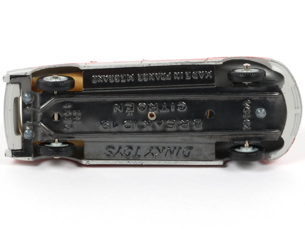 Lot 195 - DINKY TOYS (FRANCE) (1)