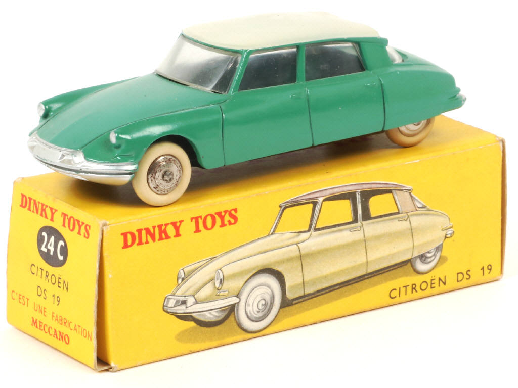 Lot 204 - DINKY TOYS (FRANCE) (1)