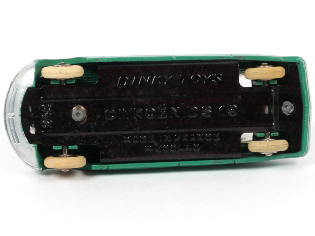 Lot 204 - DINKY TOYS (FRANCE) (1)