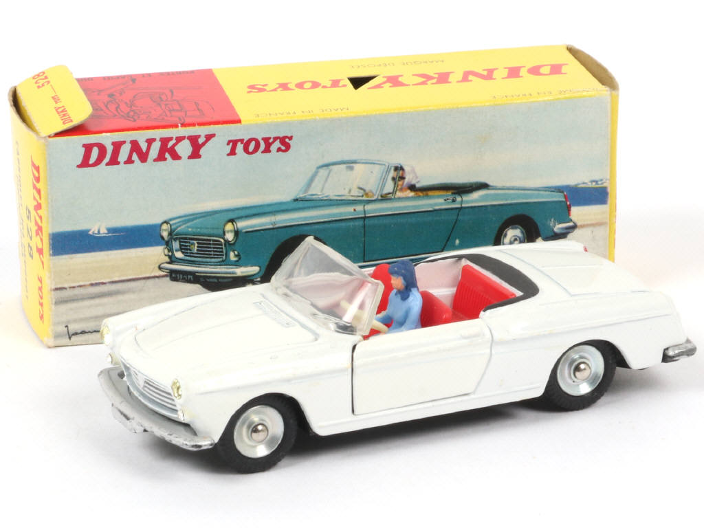 Lot 293 - DINKY TOYS (FRANCE) (1)