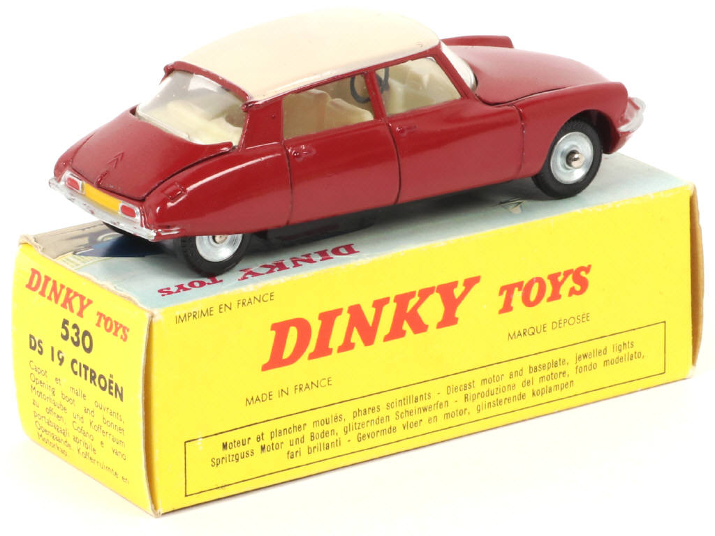 Lot 296 - DINKY TOYS (FRANCE) (1)