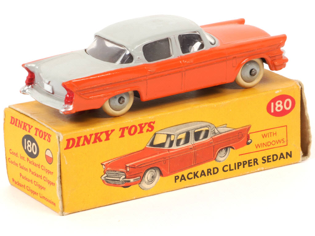 Lot 109 - DINKY TOYS (GB) (1)