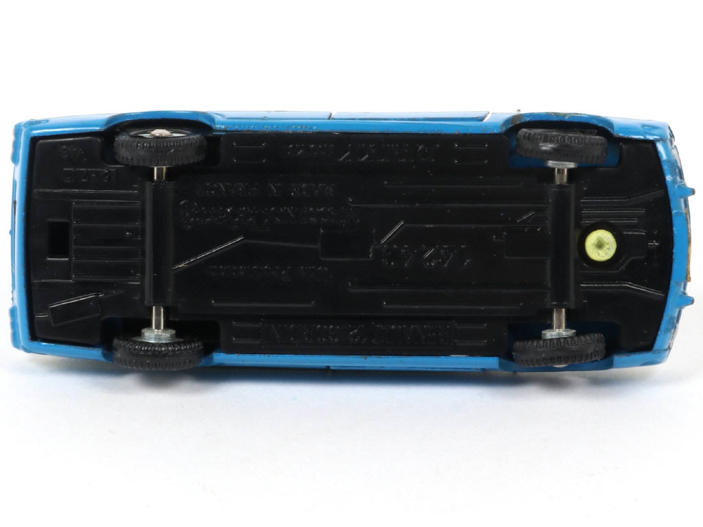 Lot 246 - DINKY TOYS (FRANCE) (1)