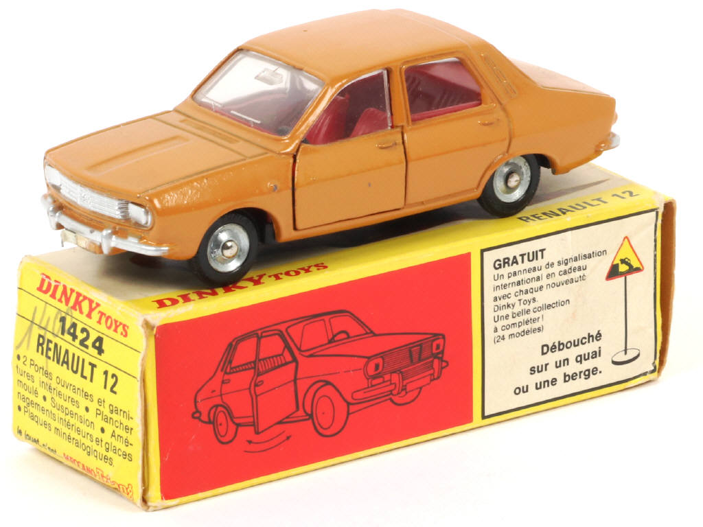 Lot 245 - DINKY TOYS (FRANCE) (1)