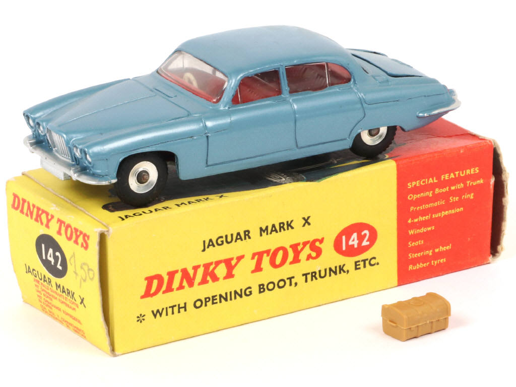 Lot 136 - DINKY TOYS (GB) (1)