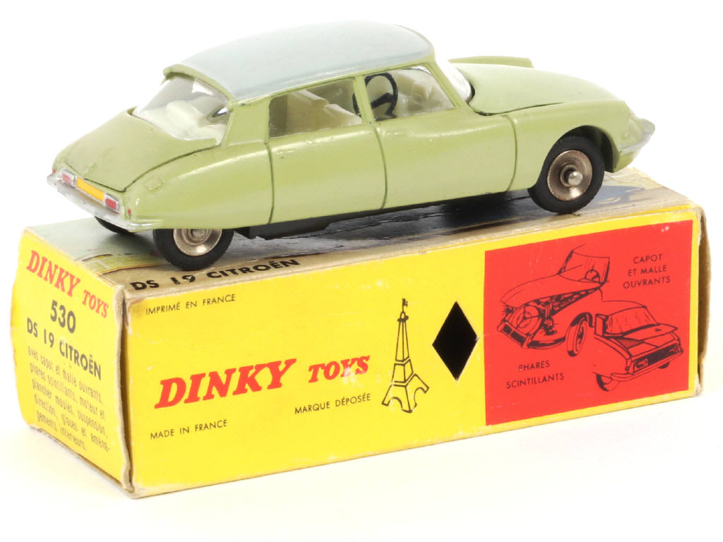 Lot 297 - DINKY TOYS (FRANCE) (1)