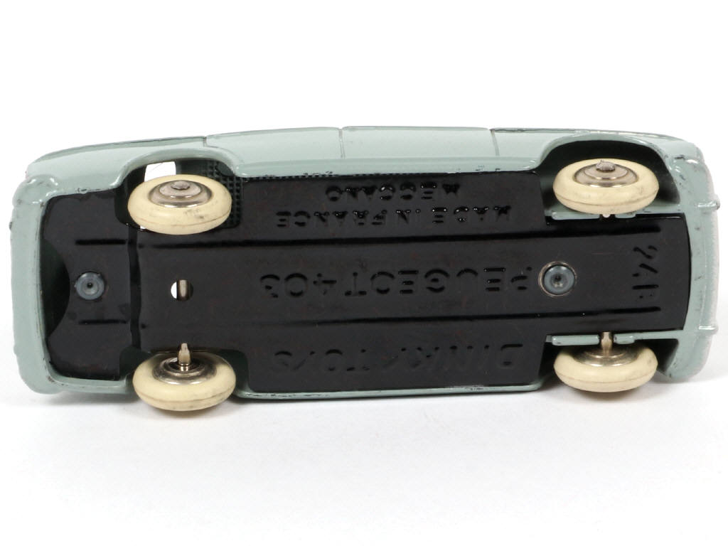 Lot 203 - DINKY TOYS (FRANCE) (1)