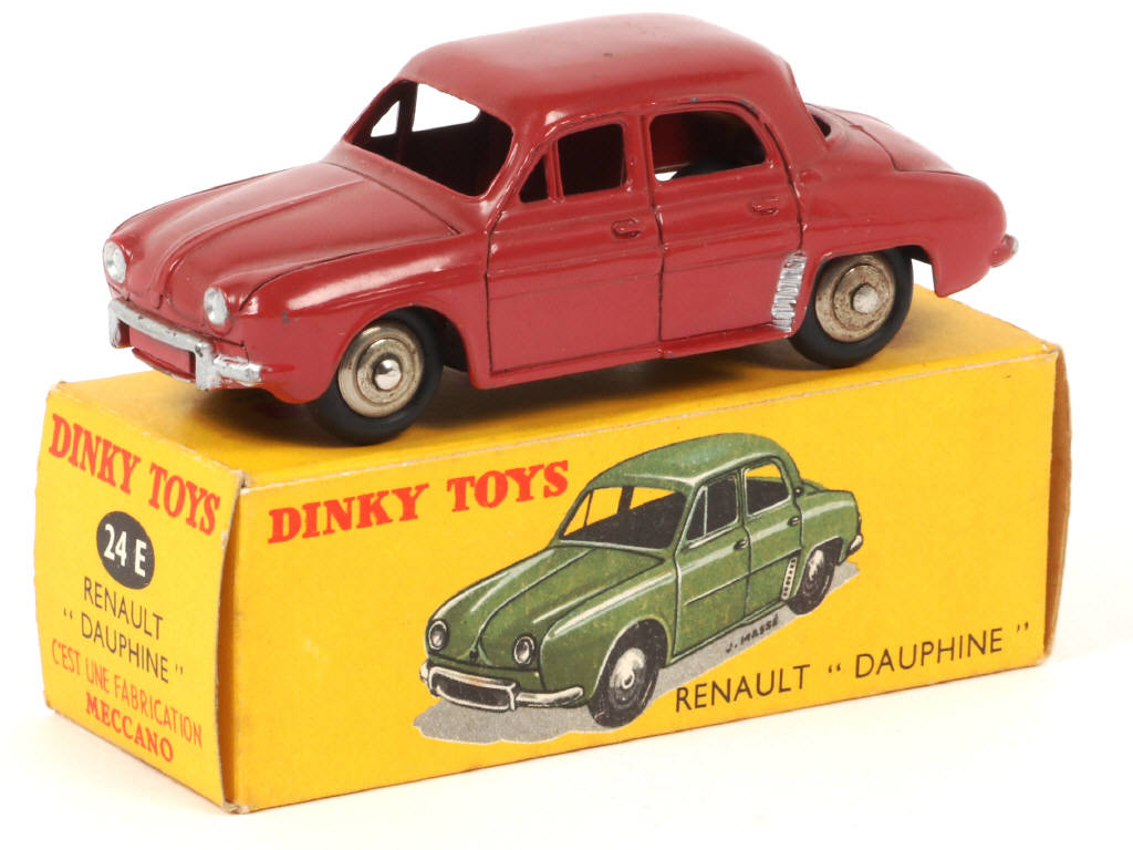 Lot 217 - DINKY TOYS (FRANCE) (1)