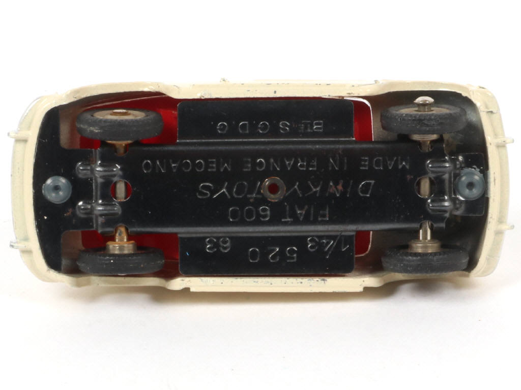 Lot 277 - DINKY TOYS (FRANCE) (1)