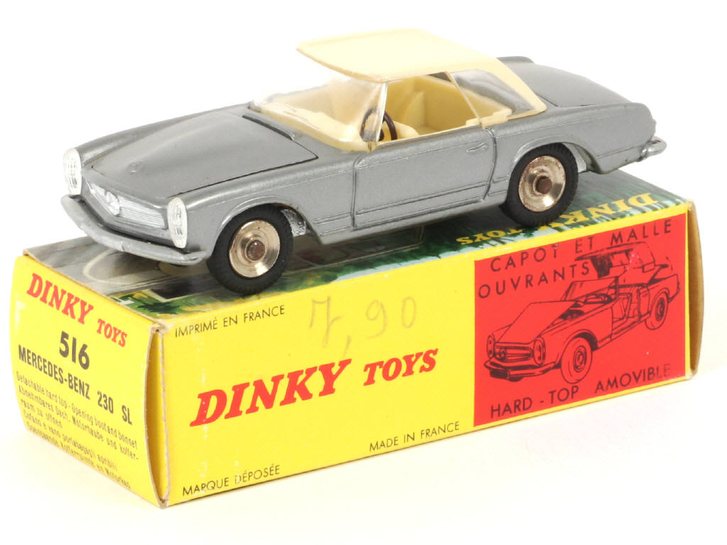 Lot 266 - DINKY TOYS (FRANCE) (1)