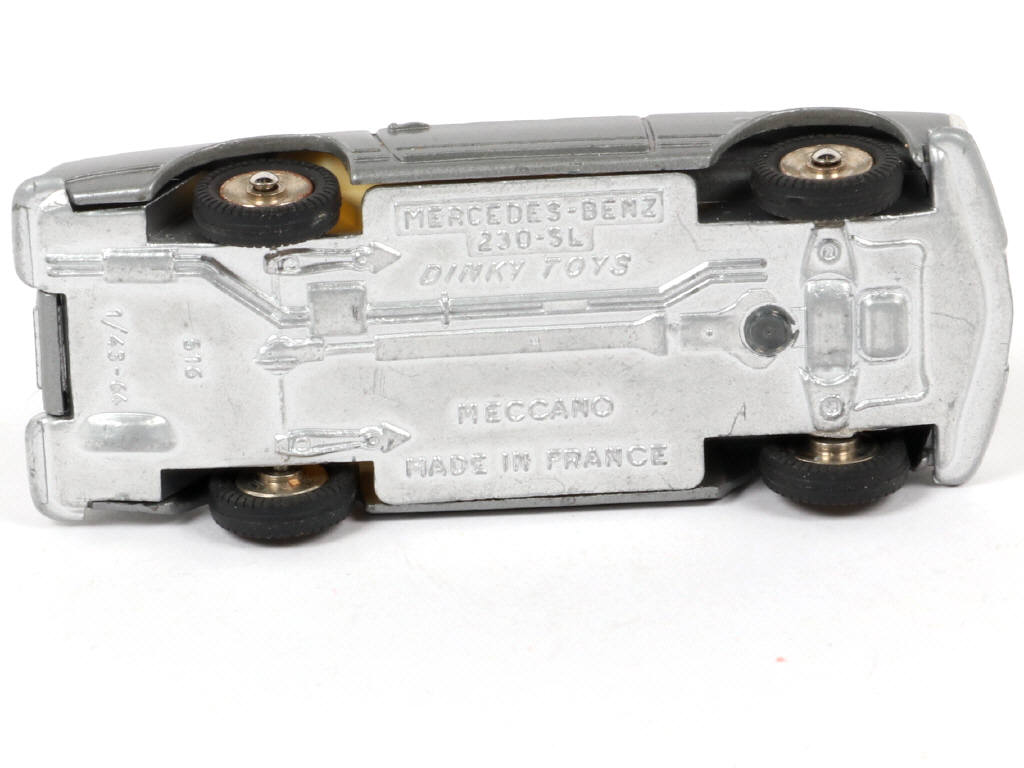 Lot 266 - DINKY TOYS (FRANCE) (1)