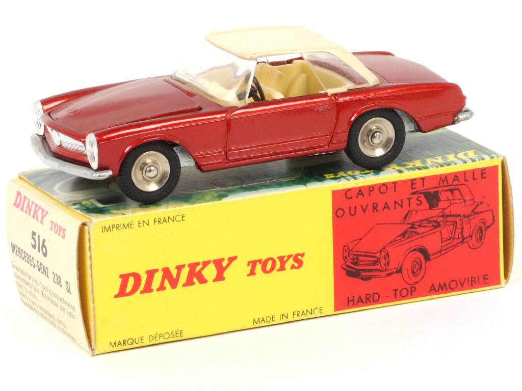 Lot 267 - DINKY TOYS (FRANCE) (1)