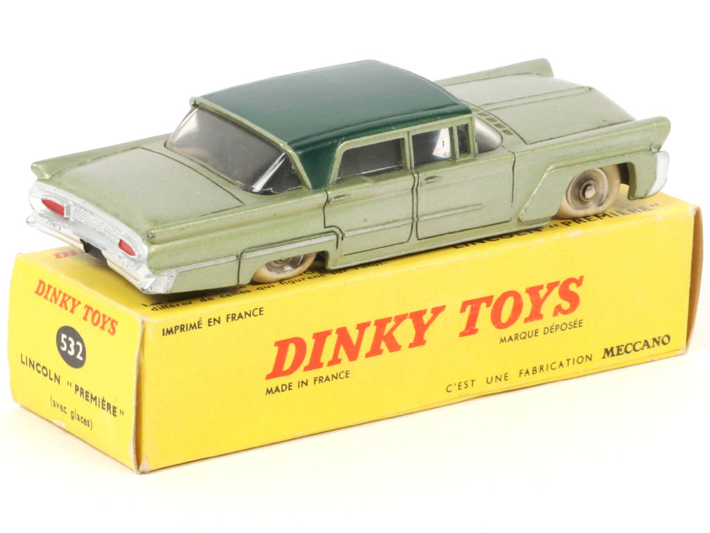 Lot 299 - DINKY TOYS (FRANCE) (1)