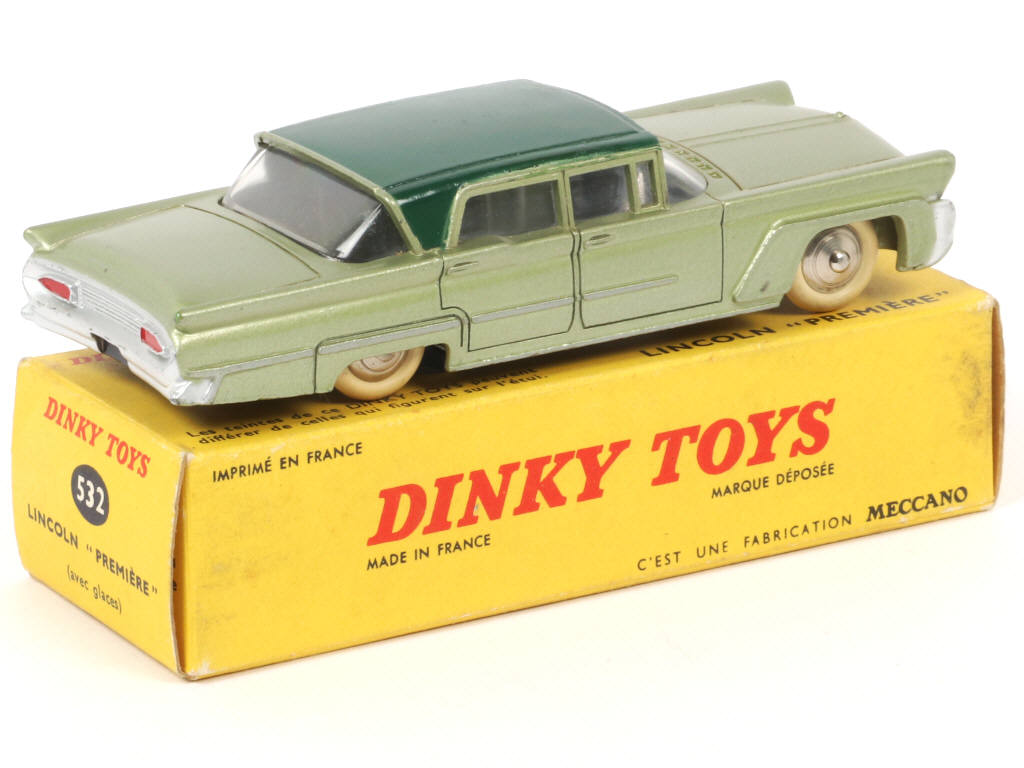 Lot 300 - DINKY TOYS (FRANCE) (1)
