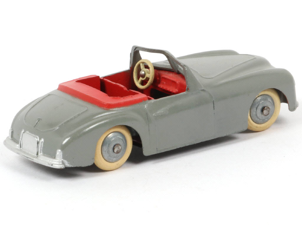 Lot 184 - DINKY TOYS (FRANCE) (1)