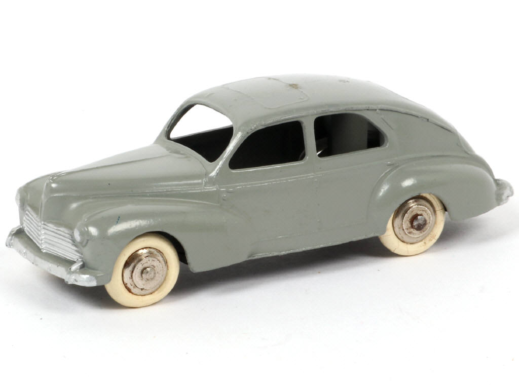 Lot 181 - DINKY TOYS (FRANCE) (1)