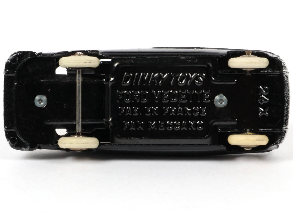 Lot 193 - DINKY TOYS (FRANCE) (1)